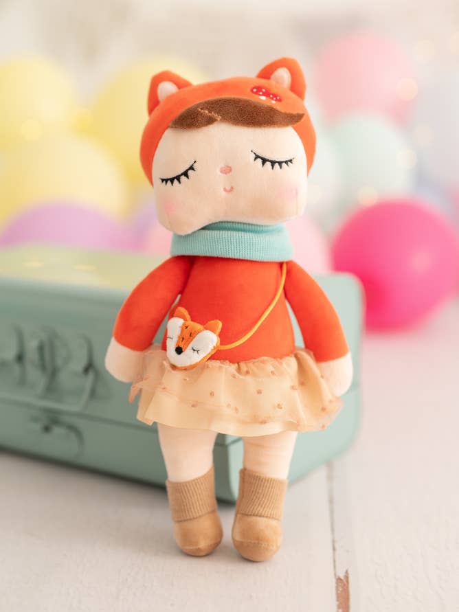 Stoffpuppe Lili Hirsch für den Großhandel von Crochetts