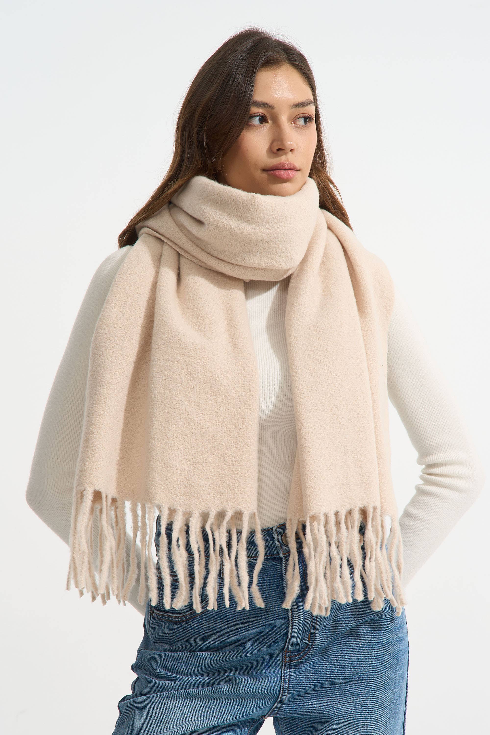 PHANIE MODE - Wholesale Scarf - Women's - E-09355 Women's plain scarf with fringes – Soft & elegant3