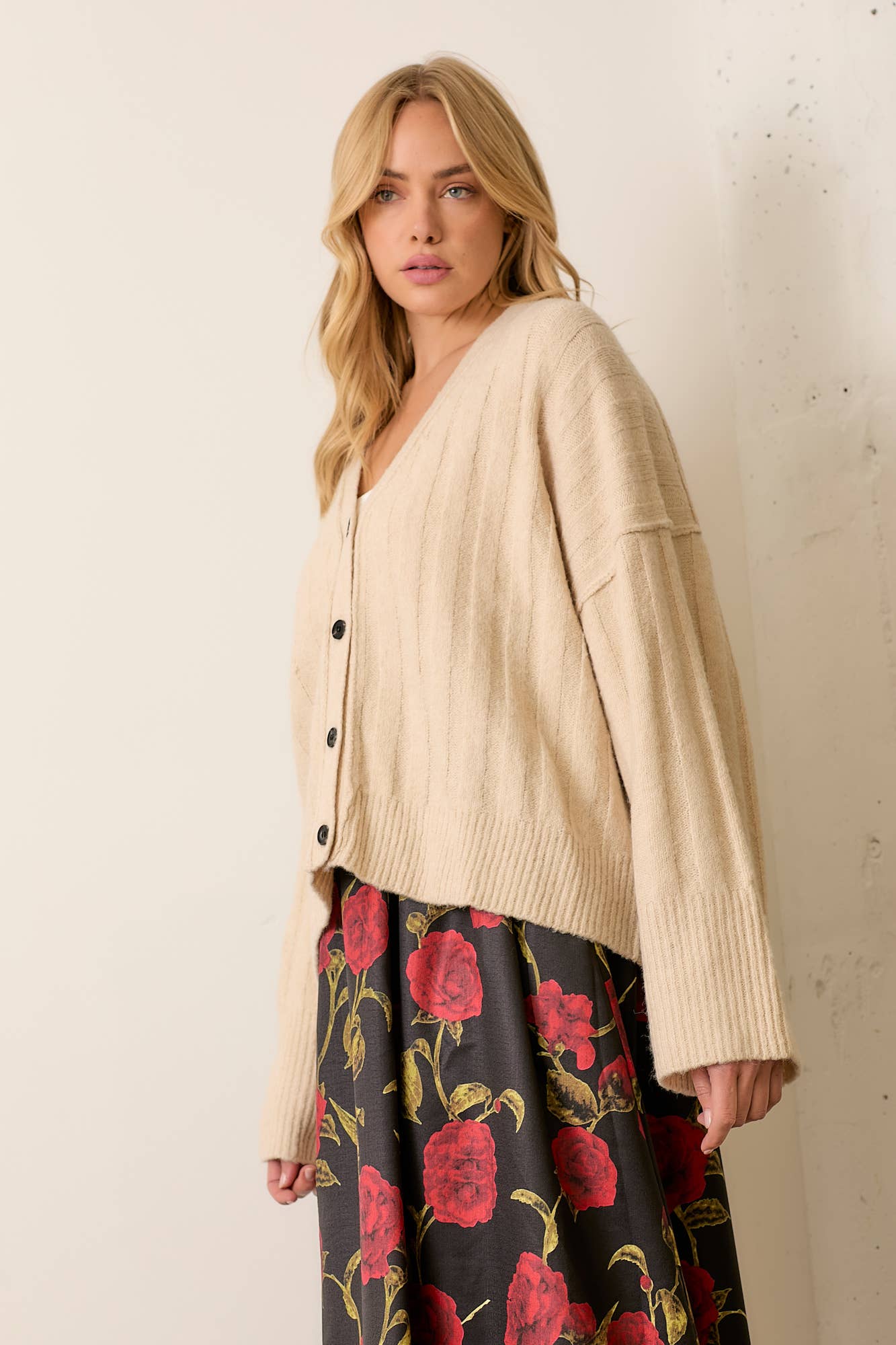 Polagram by Wellmade USA - Wholesale Cardigan - Women's - V-NECK KNIT CARDIGAN1