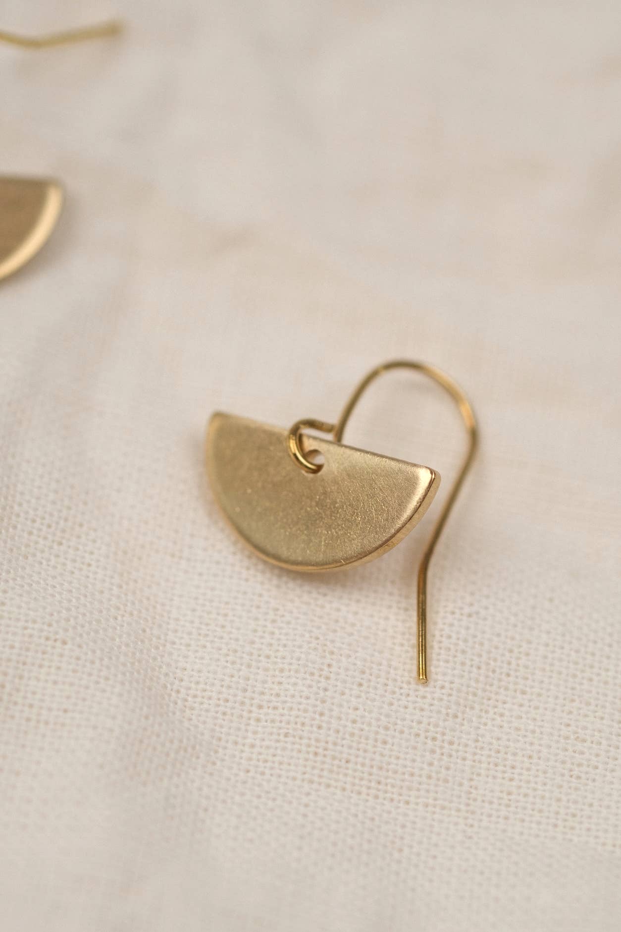 BRASSCAKE Jewelry - Wholesale Hoop Earrings - HALF CIRCLE EARRINGS//Gold, Sustainable, Brass, Simple1