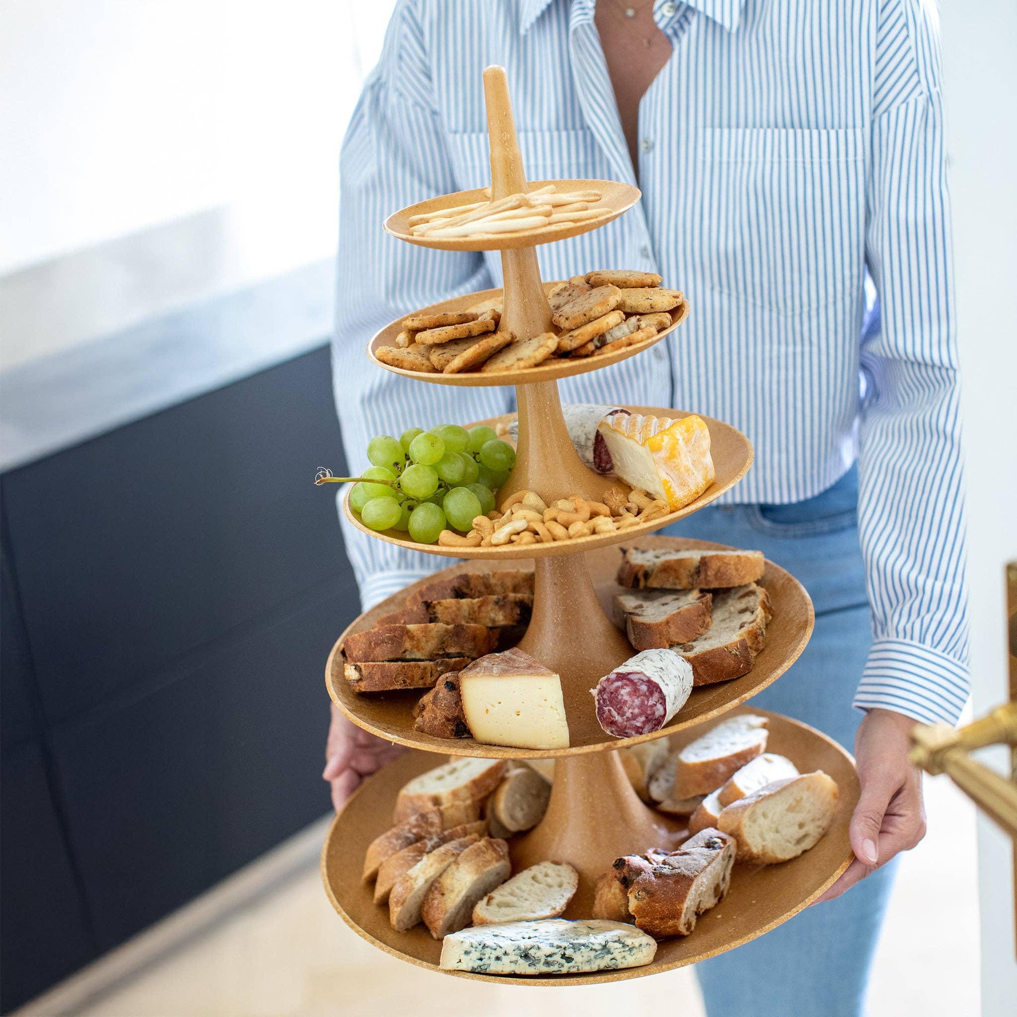 Nature wood BABELL BIG tiered stand for wholesale on Faire2