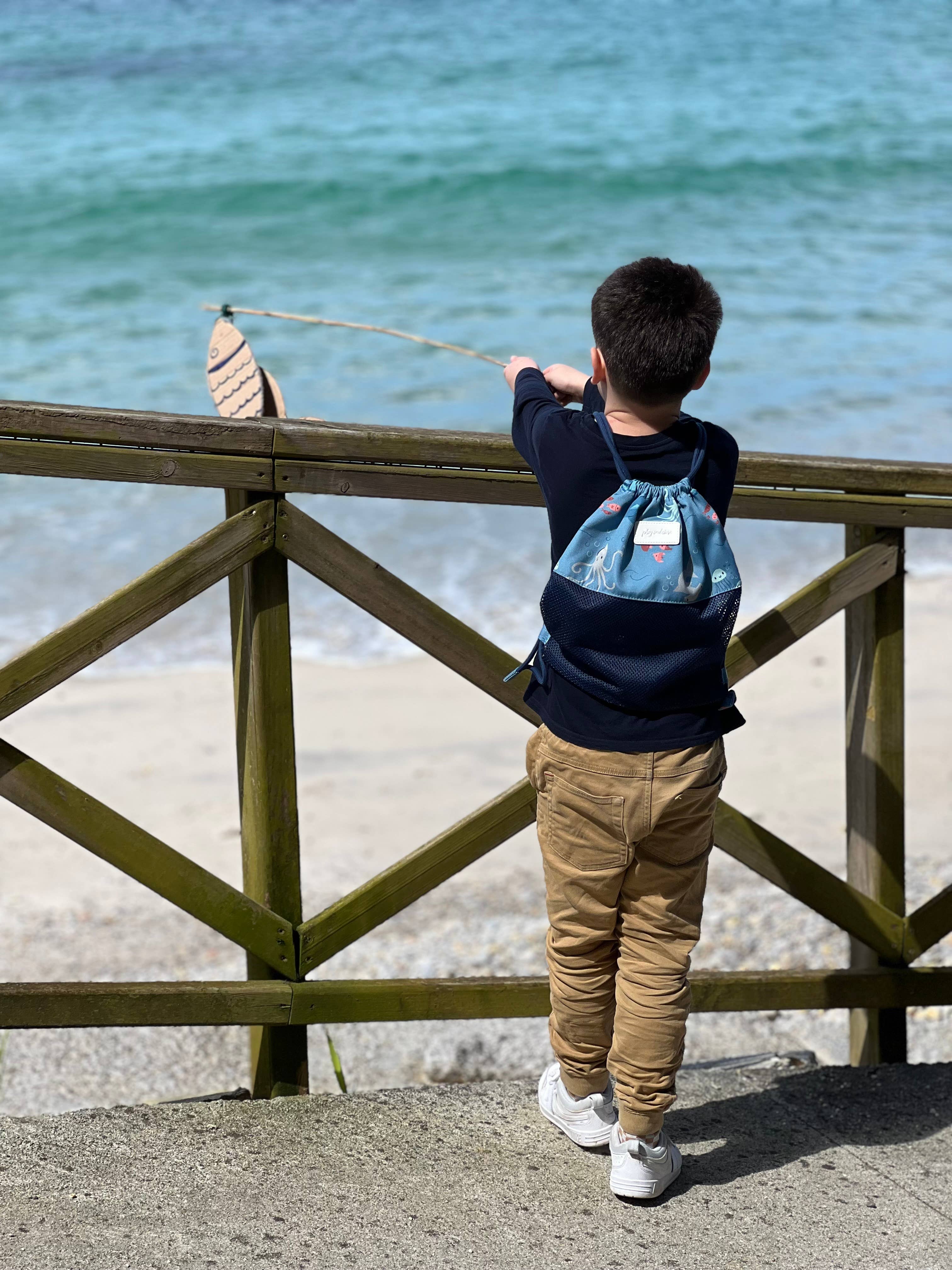 Play and Store - Wholesale Rugzak - Kinderen - Strandrugzak voor kinderen met haaienprint2