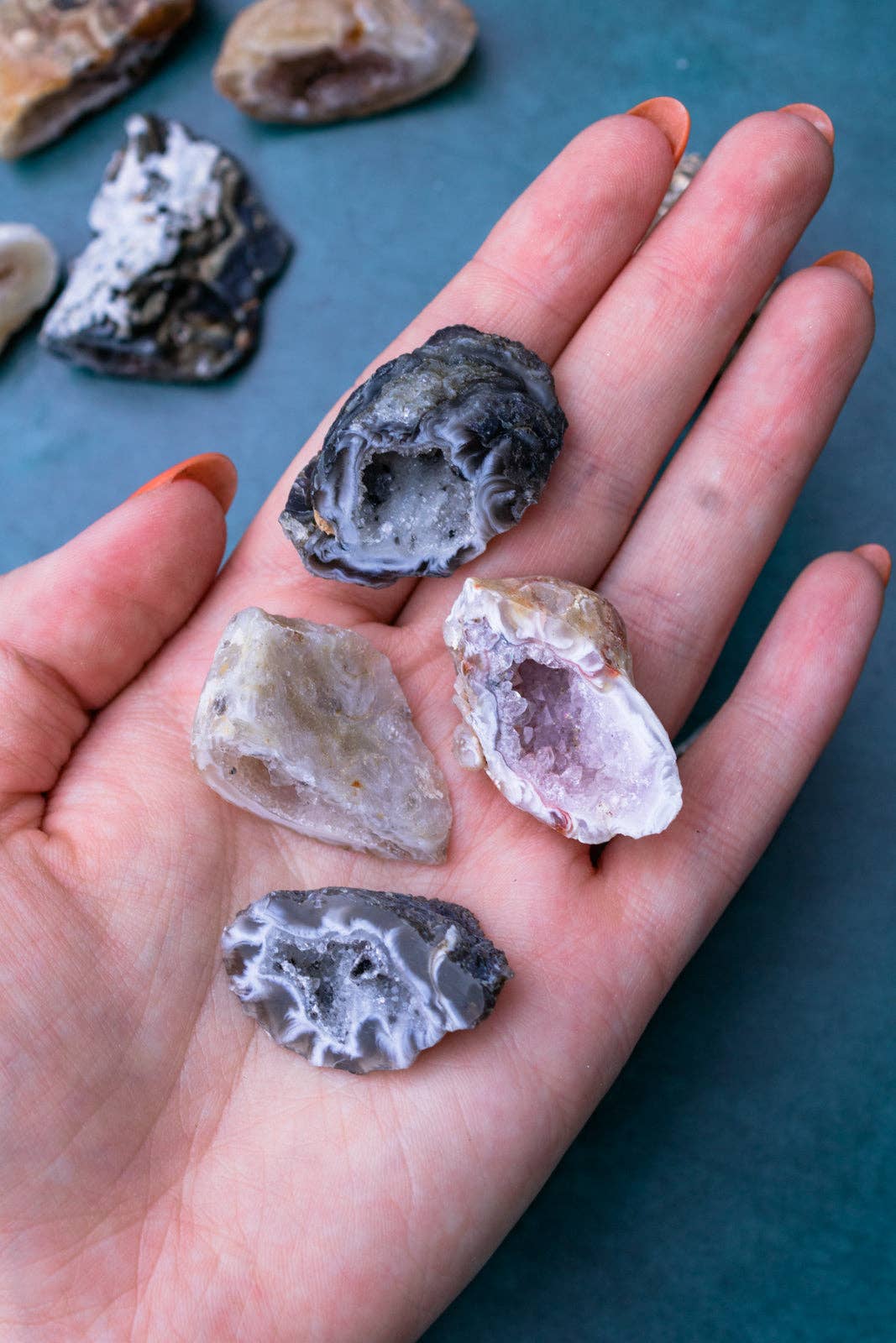 Selene Stone - Wholesale Spiritual Stone/Crystal - Agate Mini Geode1