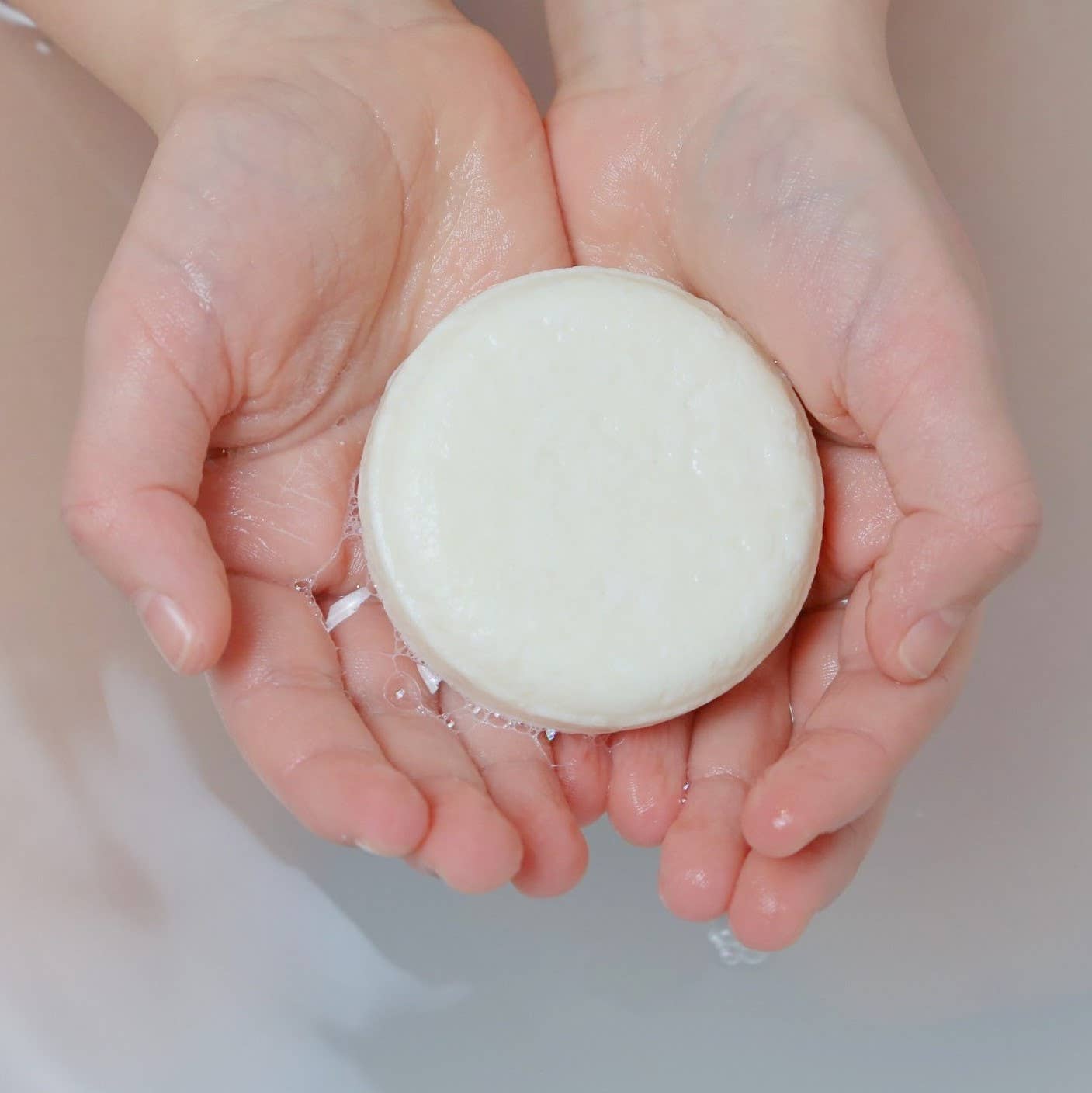 Beewise - Wholesale Shampoo Puck/Solid Shampoo - Shampoo Bar Baby & Kids | SLS-Free & Vegan2
