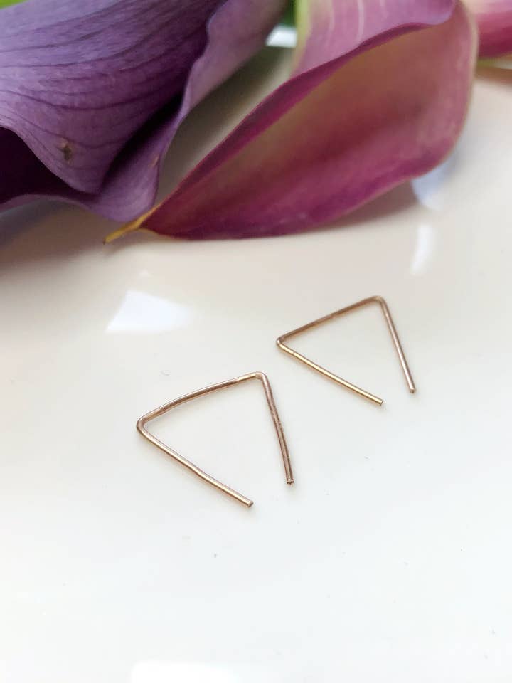 T R I A N G U L U M - Orecchini per la vendita all'ingrosso da parte di ATALANKA