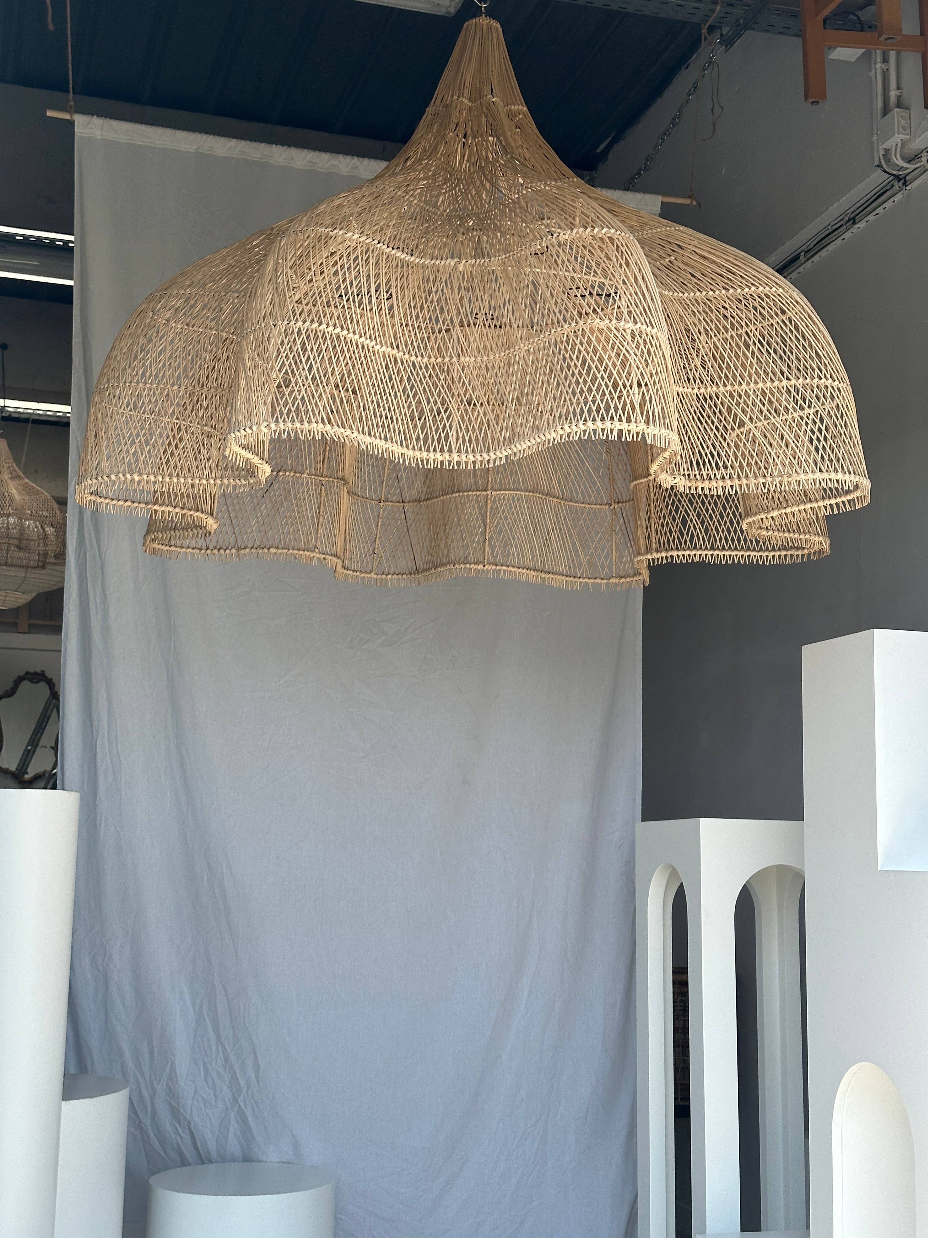 Office Objets - Wholesale Chandelier/Hanging Light - Immense rattan suspension in the shape of a flower, tulip, corolla H:1m; D:1m5020
