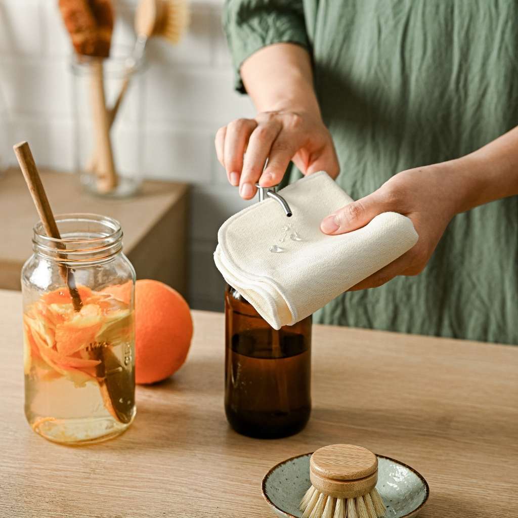 Jungle Culture - Wholesale Cleaning Brush - Bamboo Dish Brush Set | Eco-friendly Washing Up Brushes6