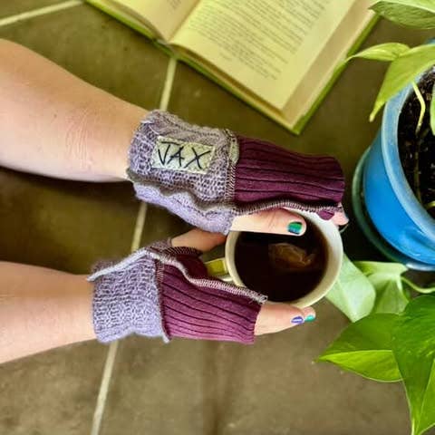 Jax Upcycled - Wholesale Gloves - Women's - Upcycled Unisex Fingerless Gloves choose the vibe color19