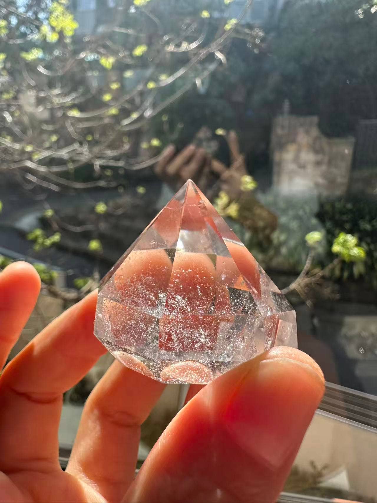 Moon Rituals - Wholesale Spiritual Stone/Crystal - Exquisite Clear Quartz Diamond 3–4cm – Natural Healing Crystal for Clarity, Energy & Christmas Crystal Gift2