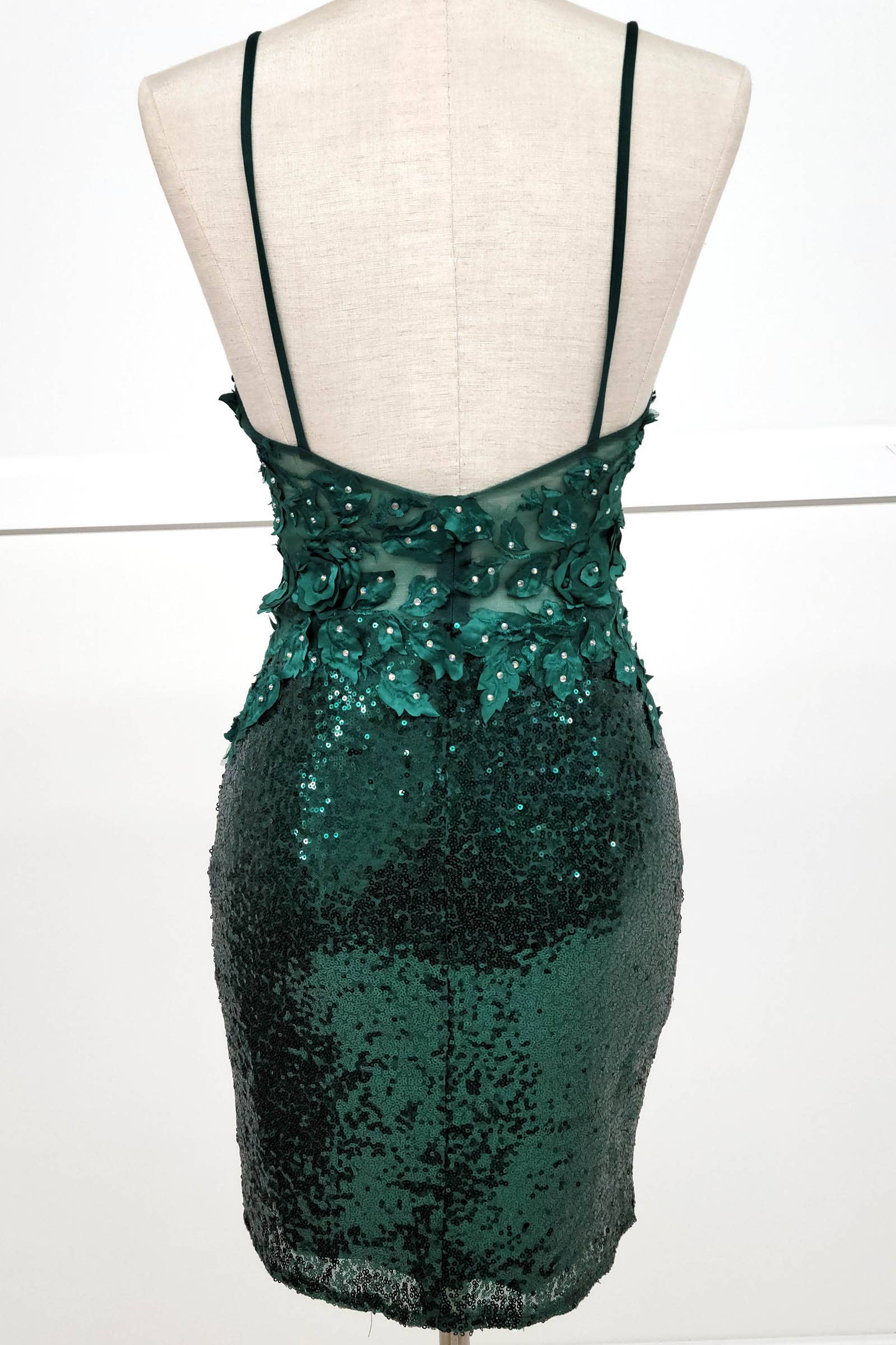 Chicas - Vente Robe – femme - Robe courte à paillettes et broderies florales C80830