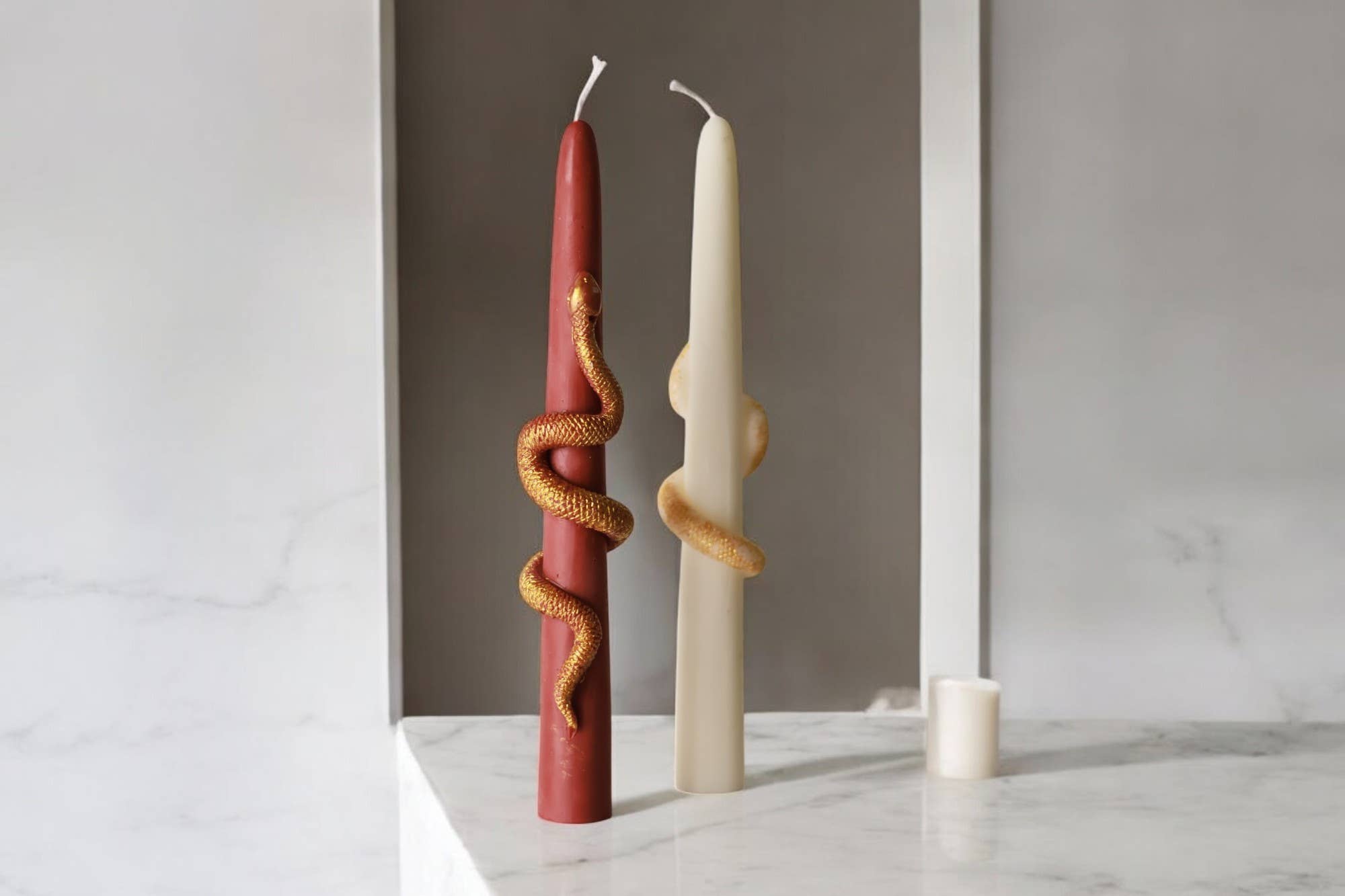 Agaboo Candle – Engroshandel Stearinlys/lysestage – Kronelys med guldslange 24x2,5cm6