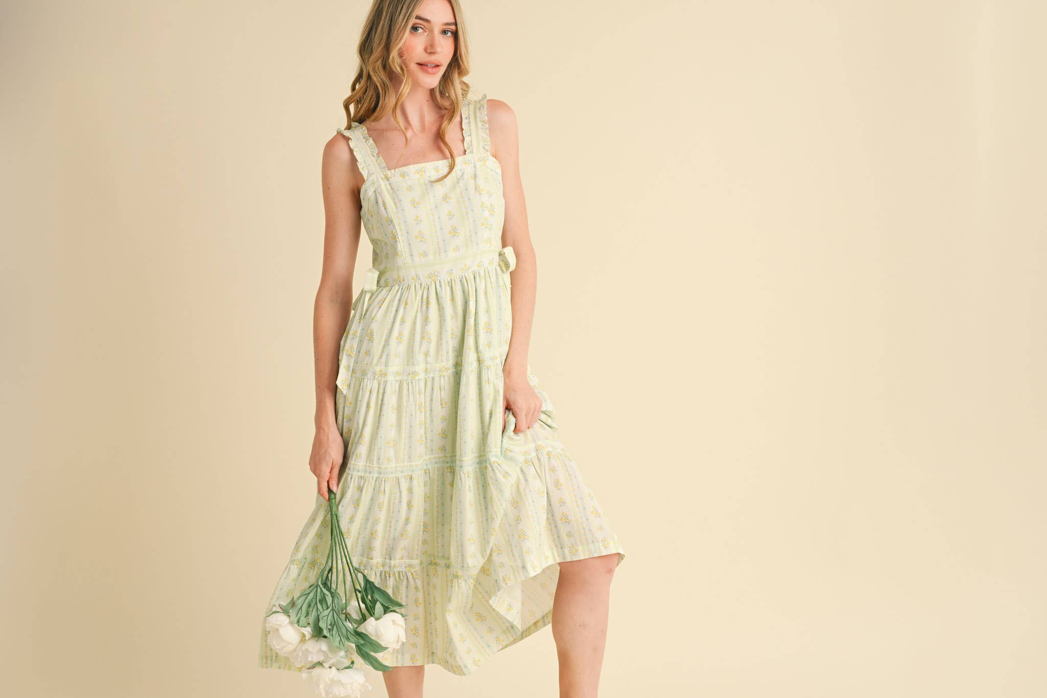 &MERCI - Wholesale Dress - Women's - RUFFLED STRAP FLORAL MIDI DRESS WITH SIDE TYING BOWS MDR358622
