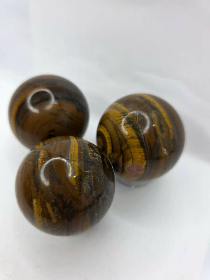 Sphères en fer de tigre 2" - 2,25" pour la vente par The Mystical Moons