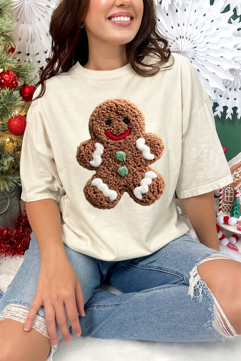 Wholesale Accessory Market - Wholesale Screen Printed T-Shirt - Women's - Faux Yarn Gingerbread Kisses Comfort Colors Adult Ring-Spun Cotton Tee0