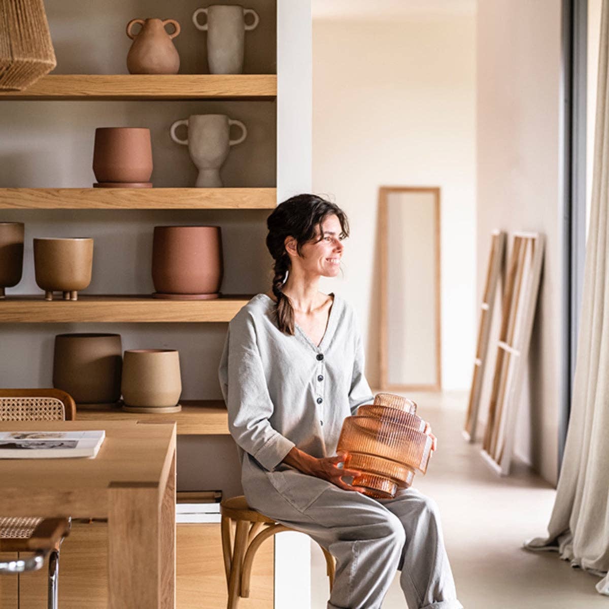 Andrea House – Vaso de plantas por atacado – Vaso decorativo de cerâmica marrom 18 cm0