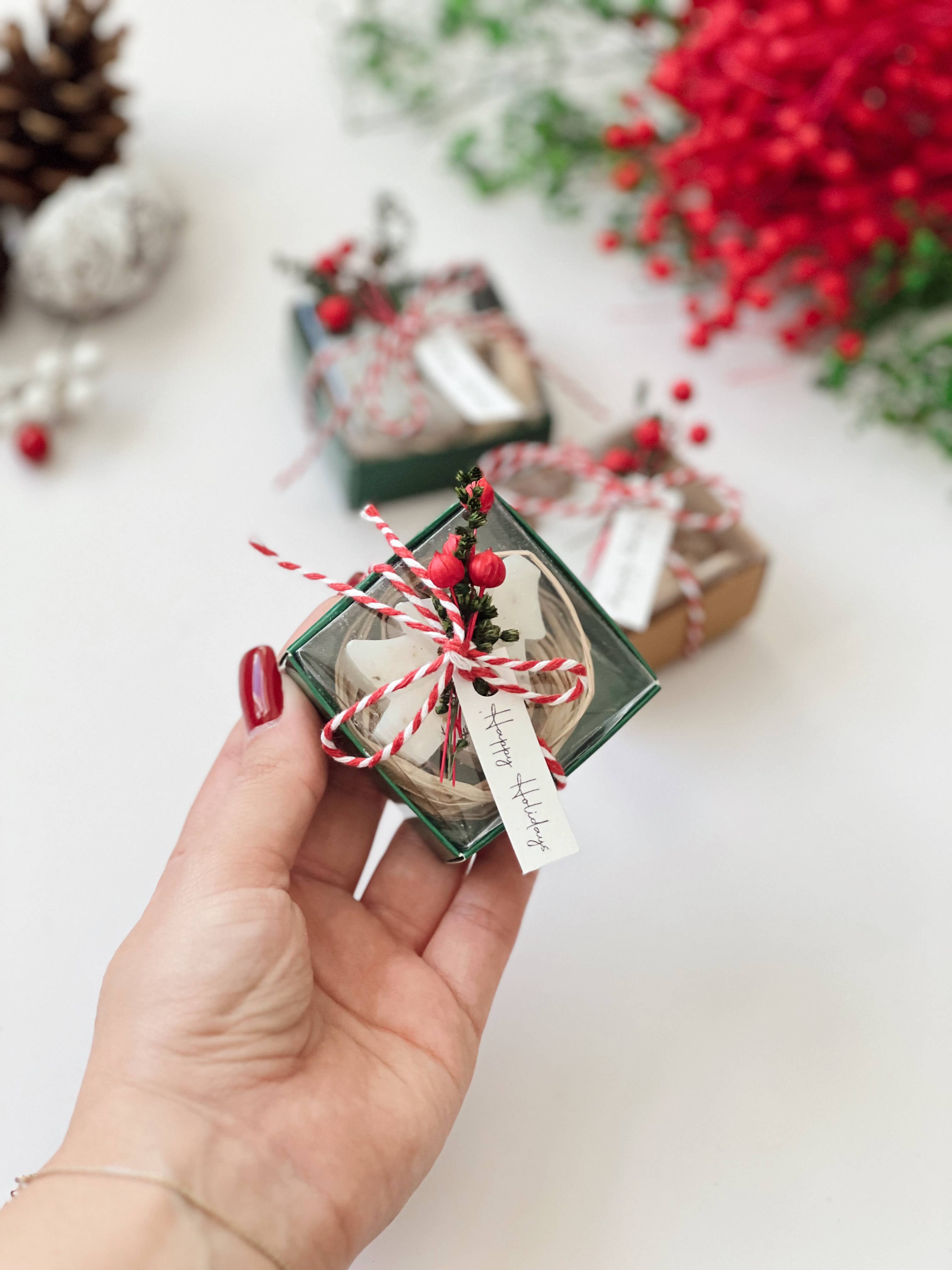 Uniq Favors - Wholesale Christmas decoration - Christmas Scent Soap Favors, Personalized Holiday Gifts