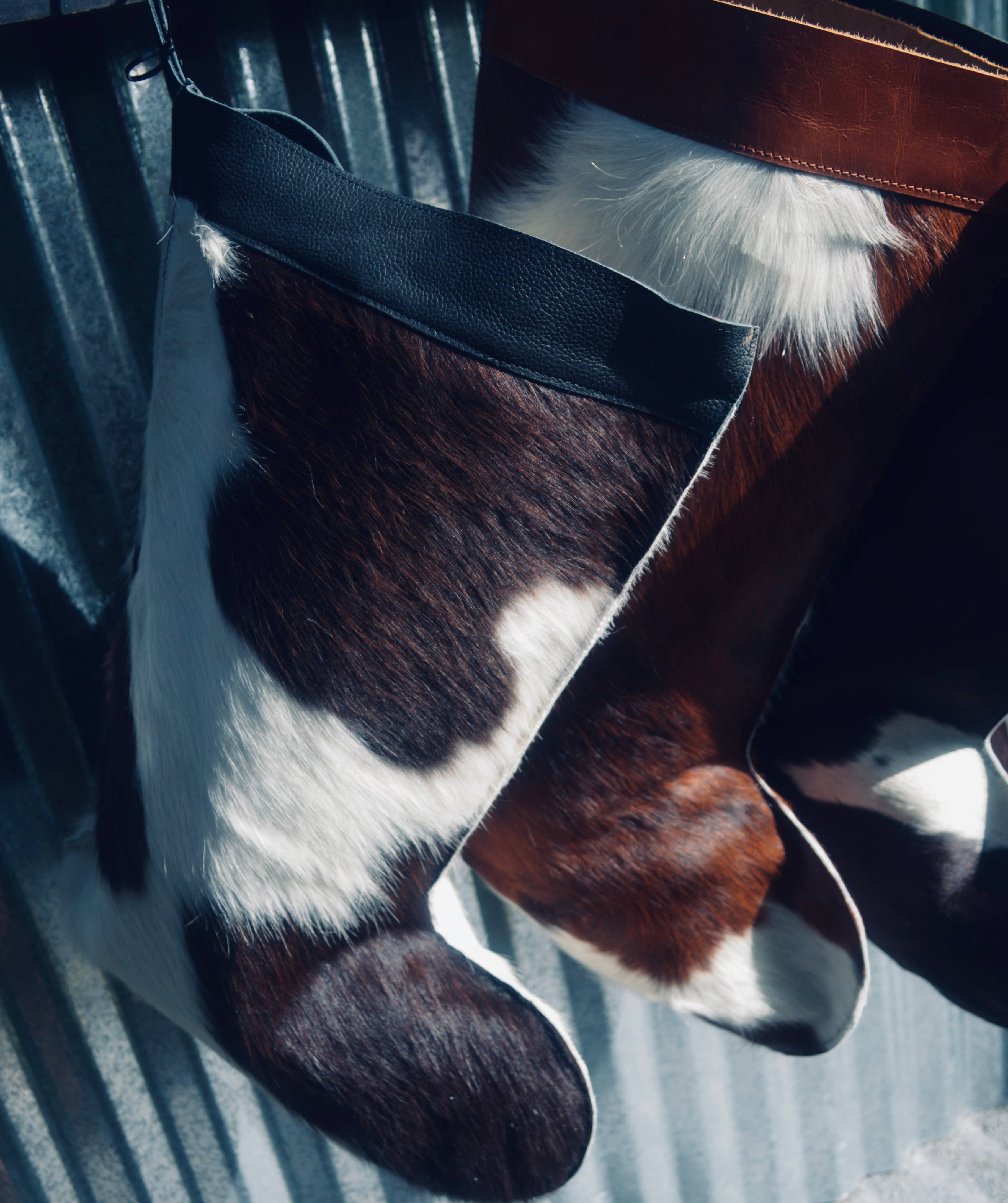 FRINGE & LUXE - Wholesale Christmas Decoration - Giant cowhide stockings 3