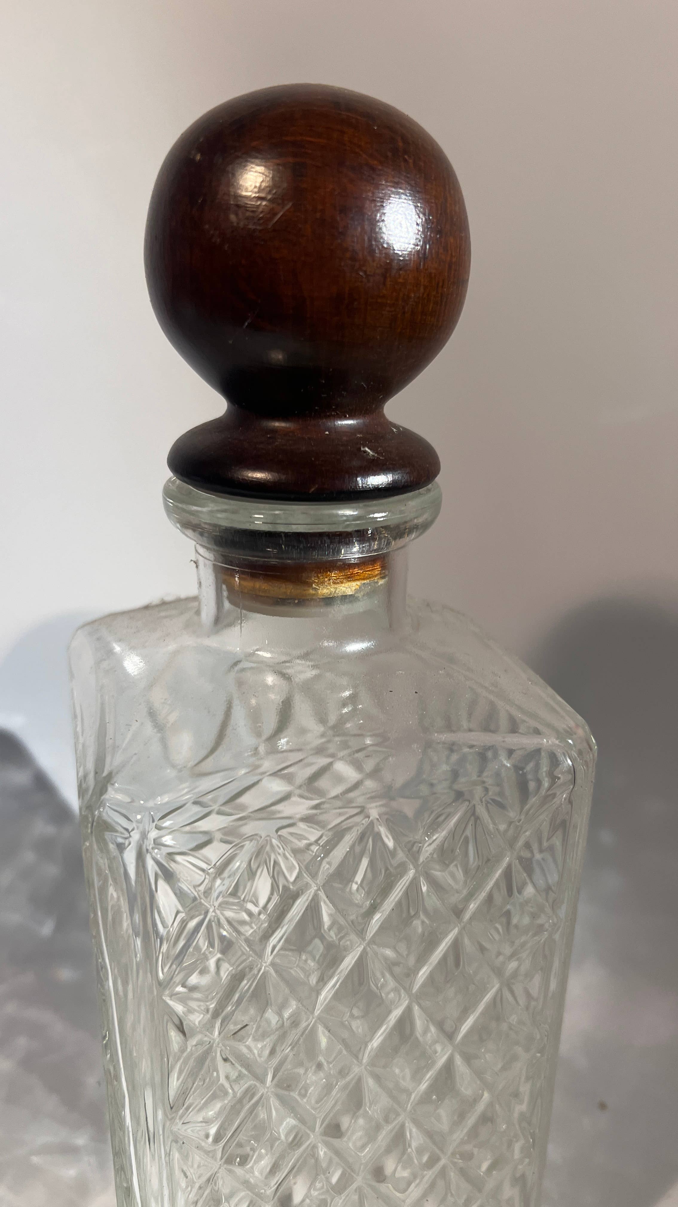 DADA Novecento – Jarra decorativa por atacado – Par de garrafas de cristal boêmio com tampa1