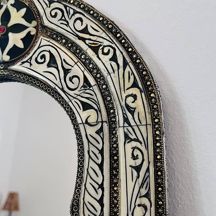 Palmeraies – wholesale Wall mirror – Vintage Moroccan Arch Mirror - Bone Inlay Antique Mirror9
