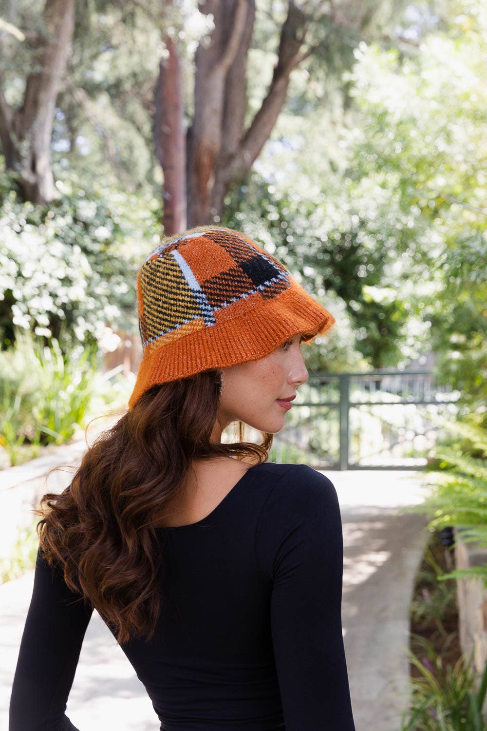 Leto Accessories - Vente Bonnet – femme - Bonnet style chapeau seau à motif à carreaux4