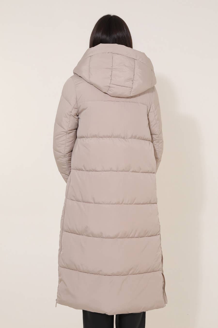 Attrait Paris - Wholesale Puffer Jacket - Women's - Long quilted down jacket with hood11