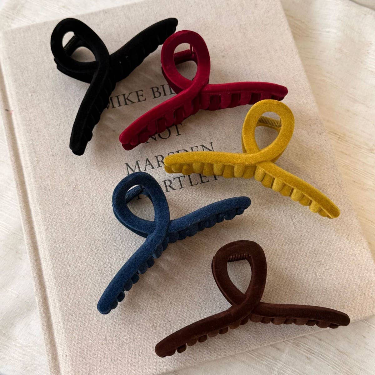 ACCITY - Wholesale Hair Clip - Women's - Velvet Cross Claw Clip Vintage Hair Accessory_CWAHA077627