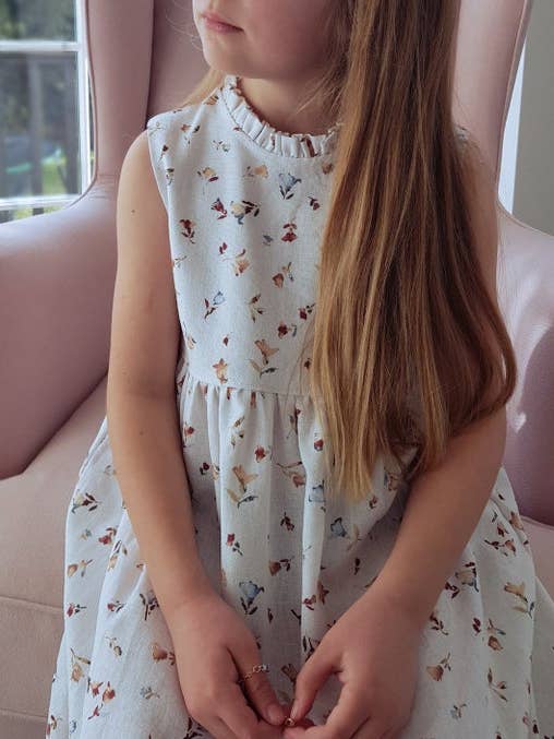 ROBE NORA - FLEURS GINGEMBRE pour la vente par Winnie Woo