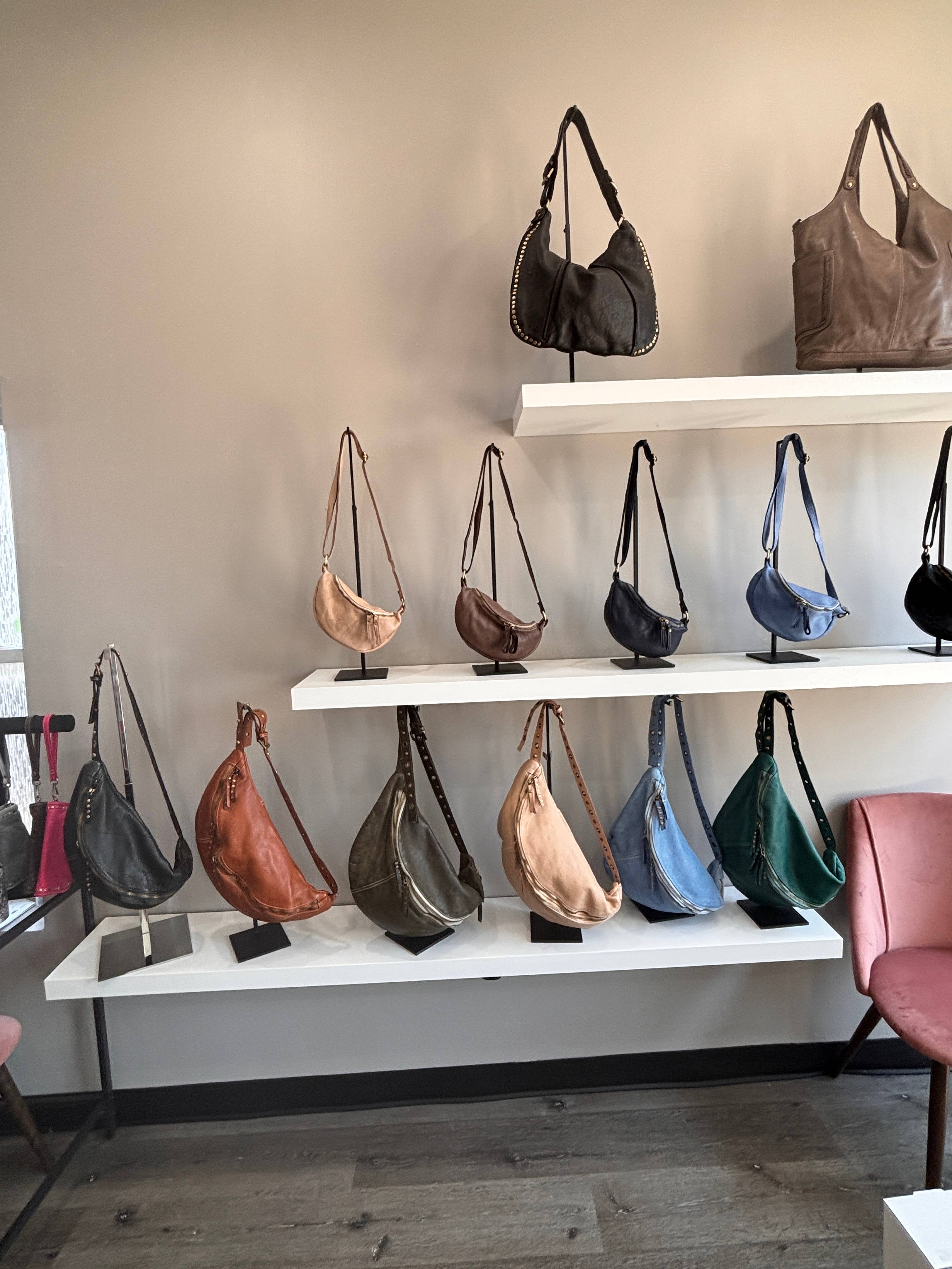 Bolsa Nova Handbags - Wholesale Crossbody Bag - Women's - Avery Crossbody24