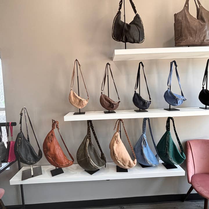 Bolsa Nova Handbags - Wholesale Crossbody Bag - Women's - Avery Crossbody24