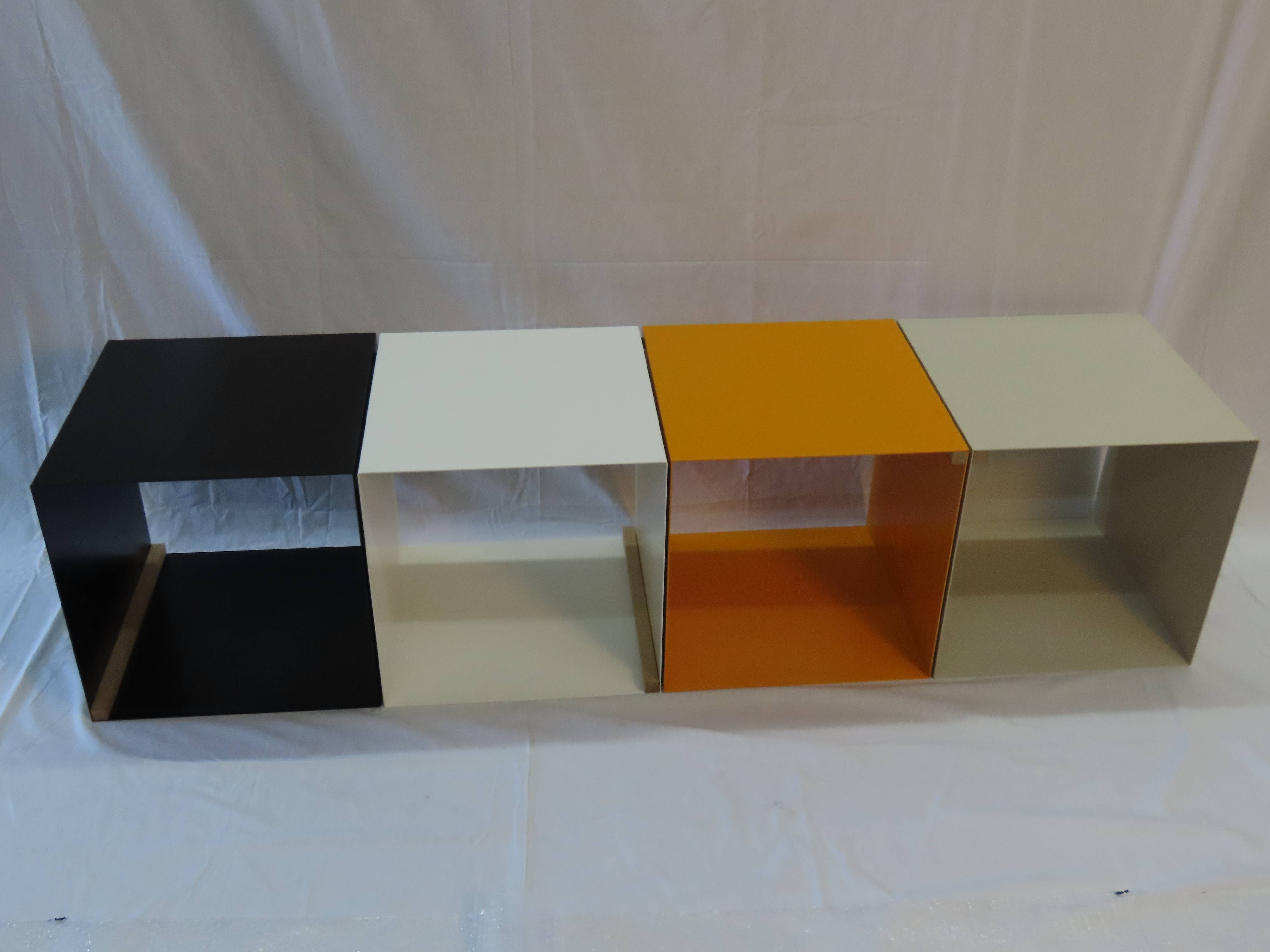 ROM-Stahldesign - Vendita all'ingrosso Tavolini - Sistema di cubi colorati ROM-Stahldesign5