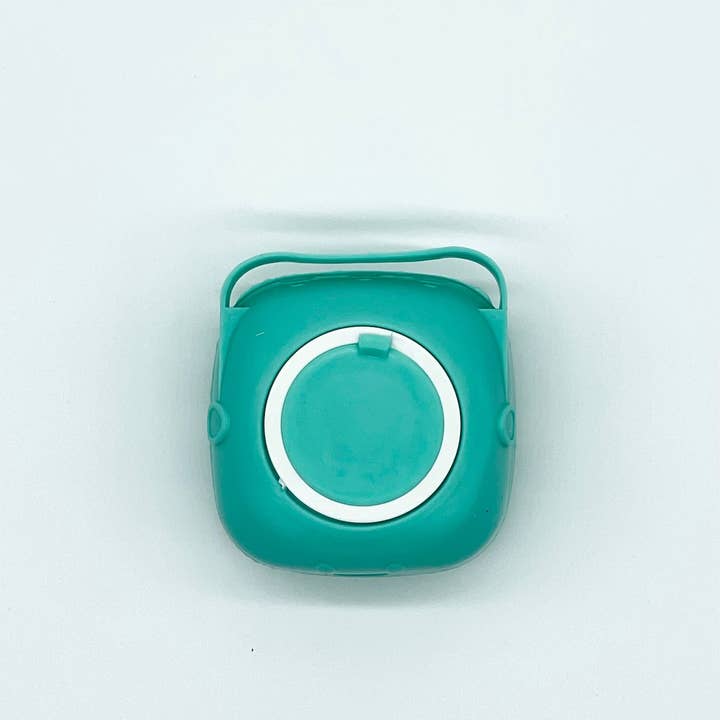 Toys N Treats Box - Wholesale Pet Brush - Cat/Dog - Pamper Shampoo & Massage Brush for Cats/Dogs10