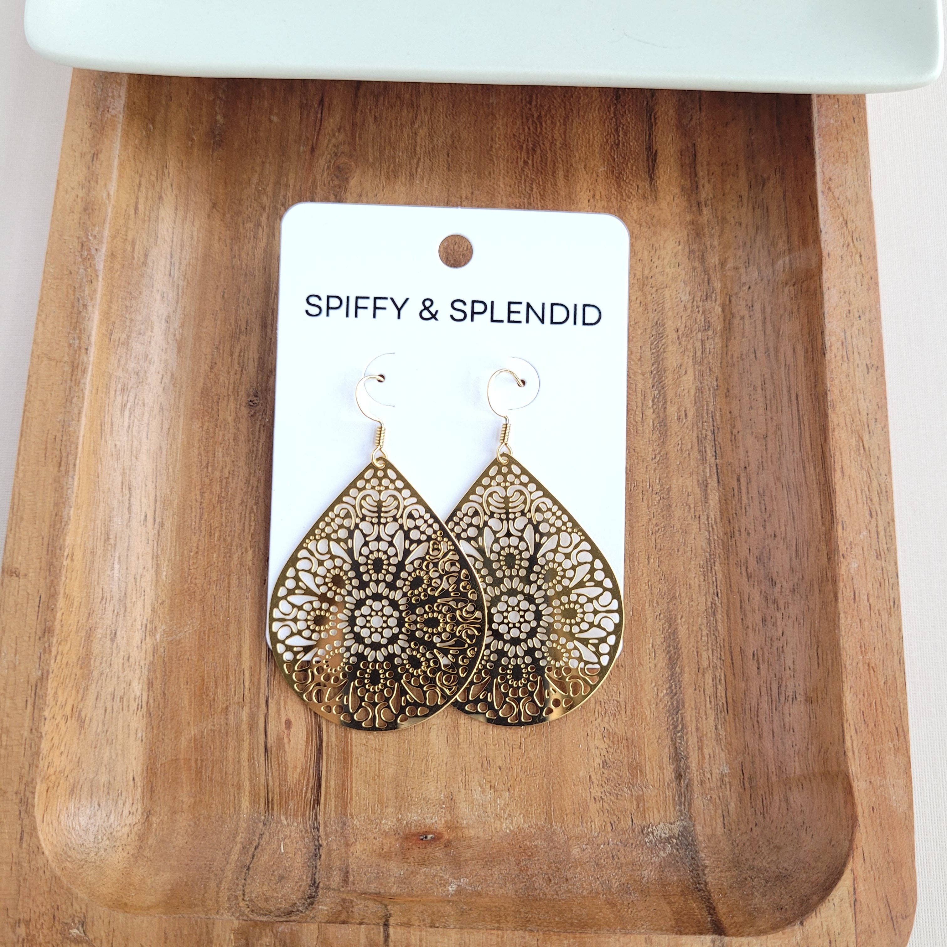 Spiffy & Splendid - Wholesale Hangende/ronde oorbellen - Camilla Hanger Oorbellen // Sieraden, Goud14