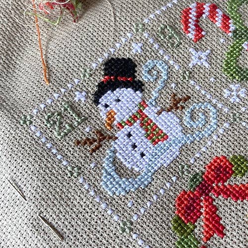 Love Poppet - Wholesale Embroidery/Cross Stitch Supplies - Feeling Festive Advent - Kit5