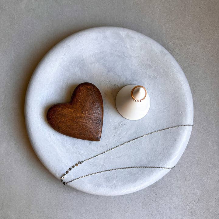 Minimal Loot Design – Engroshandel Smykkeskål – PEBBLE-BAKKE, Chunky Jewellery Display, Cementpyntebakke, Dekorativ betonbakke, Japandi-indretning, Minimalistisk Catchall, Stor håndvask