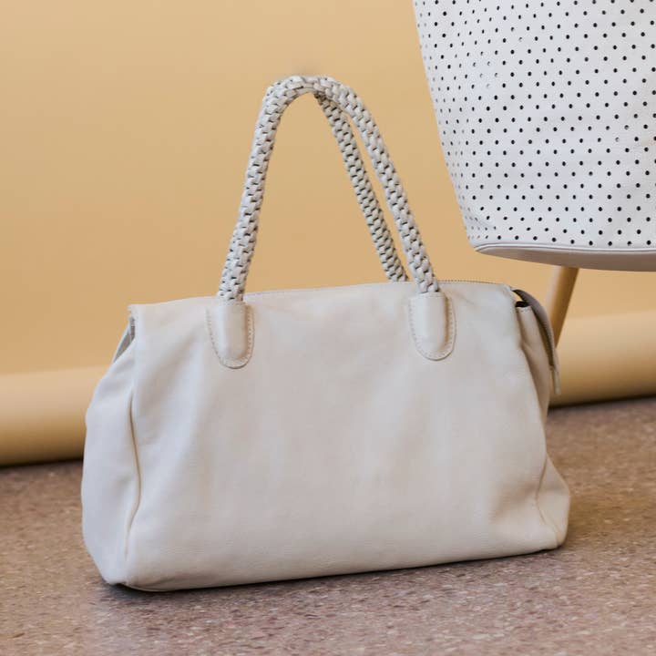 Latico Leathers - Wholesale Shoulder Bag - Women's - Roam Handcrafted Leather Shoulder Bags