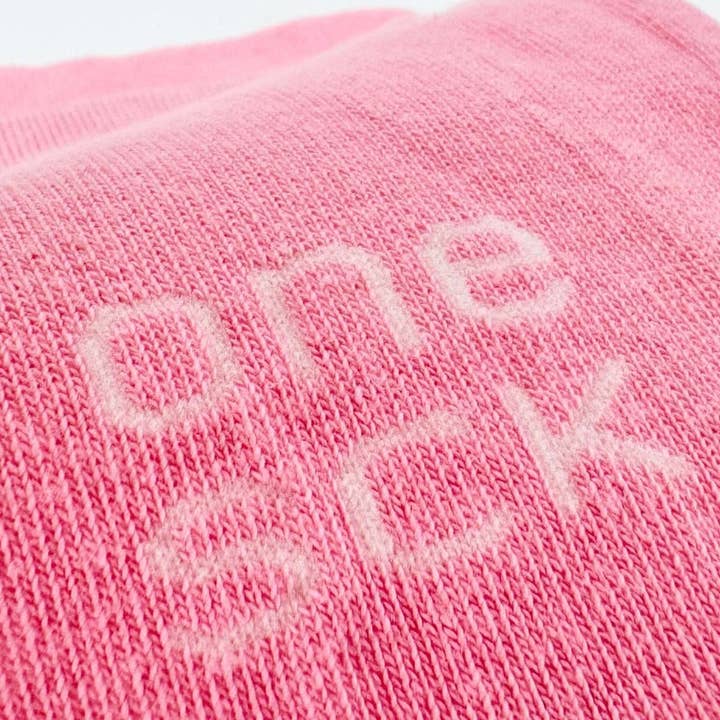 ONESCK – wholesale Socks – Unisex – Candy Pink Organic Cotton Crew Socks3