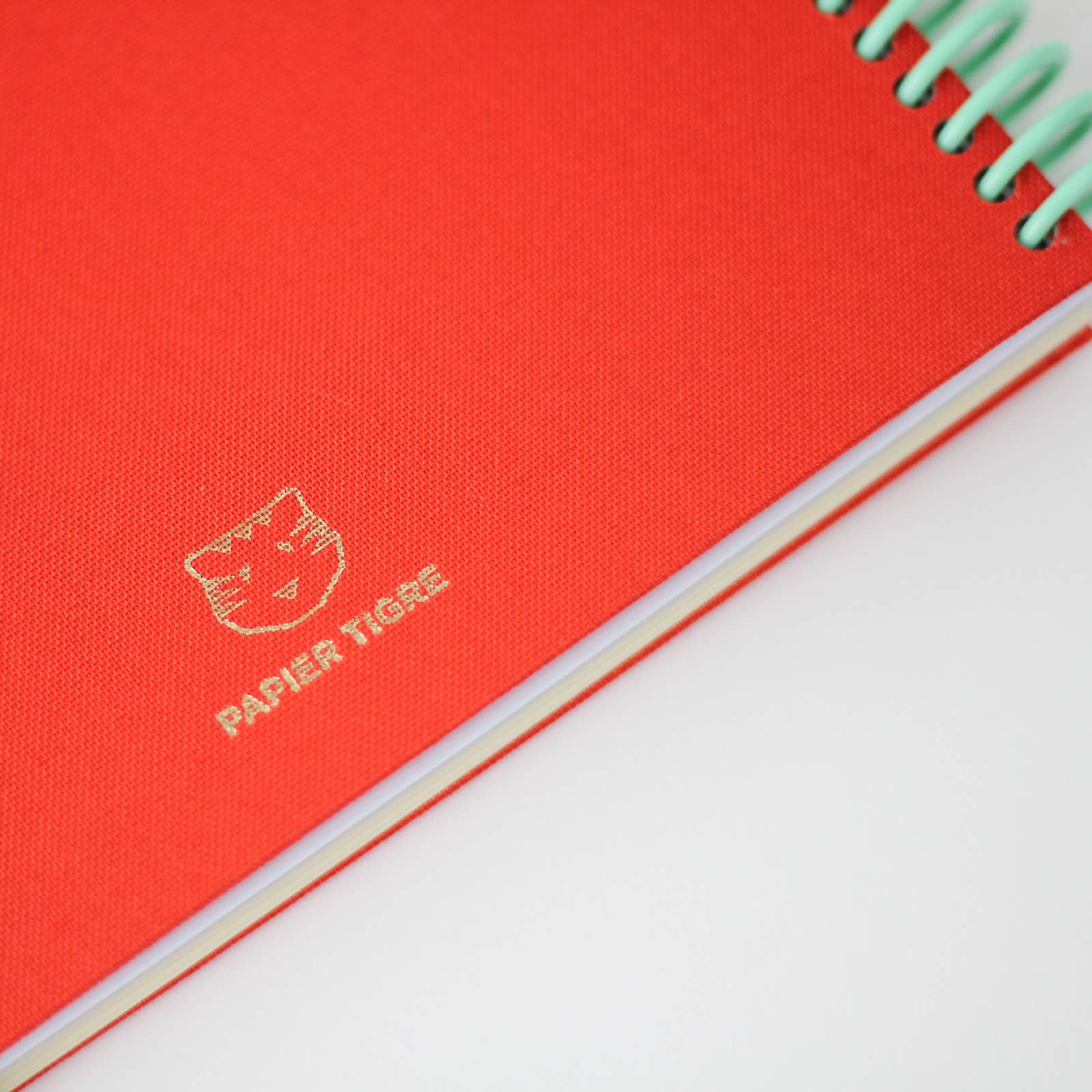 Papier Tigre - Wholesale Notebook - Canvas Notebook A5 - Coral1