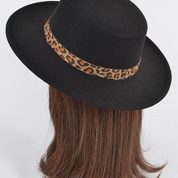 Shop Neighbors – wholesale Fedora – Women’s – Faux Wool Short Brim Hat W/Leopard Band2