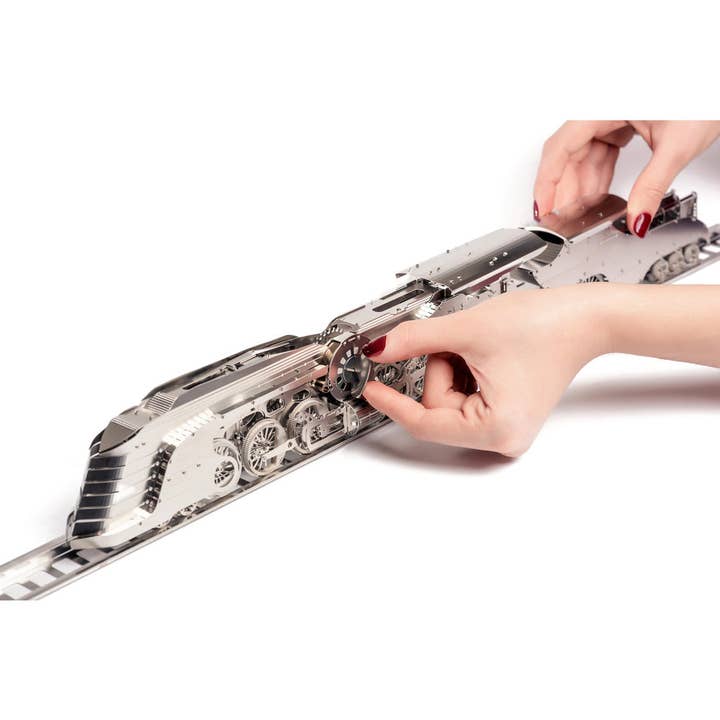 TMK Handel GmbH - Wholesale Decorative Tabletop Object - Dazzling Steamliner2