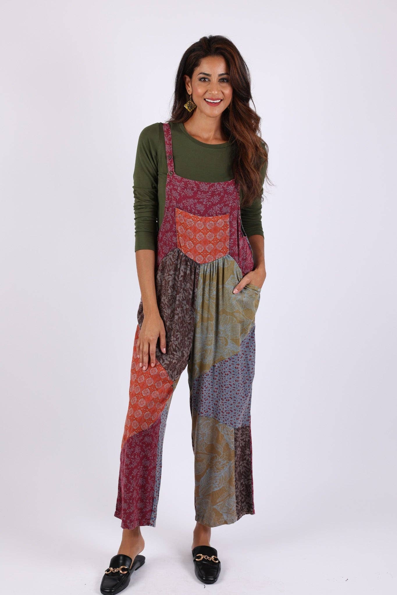 Sacred Threads – Großhandel Overall – Damen – Vintage Beeren Herbst Patchwork Latzhose3