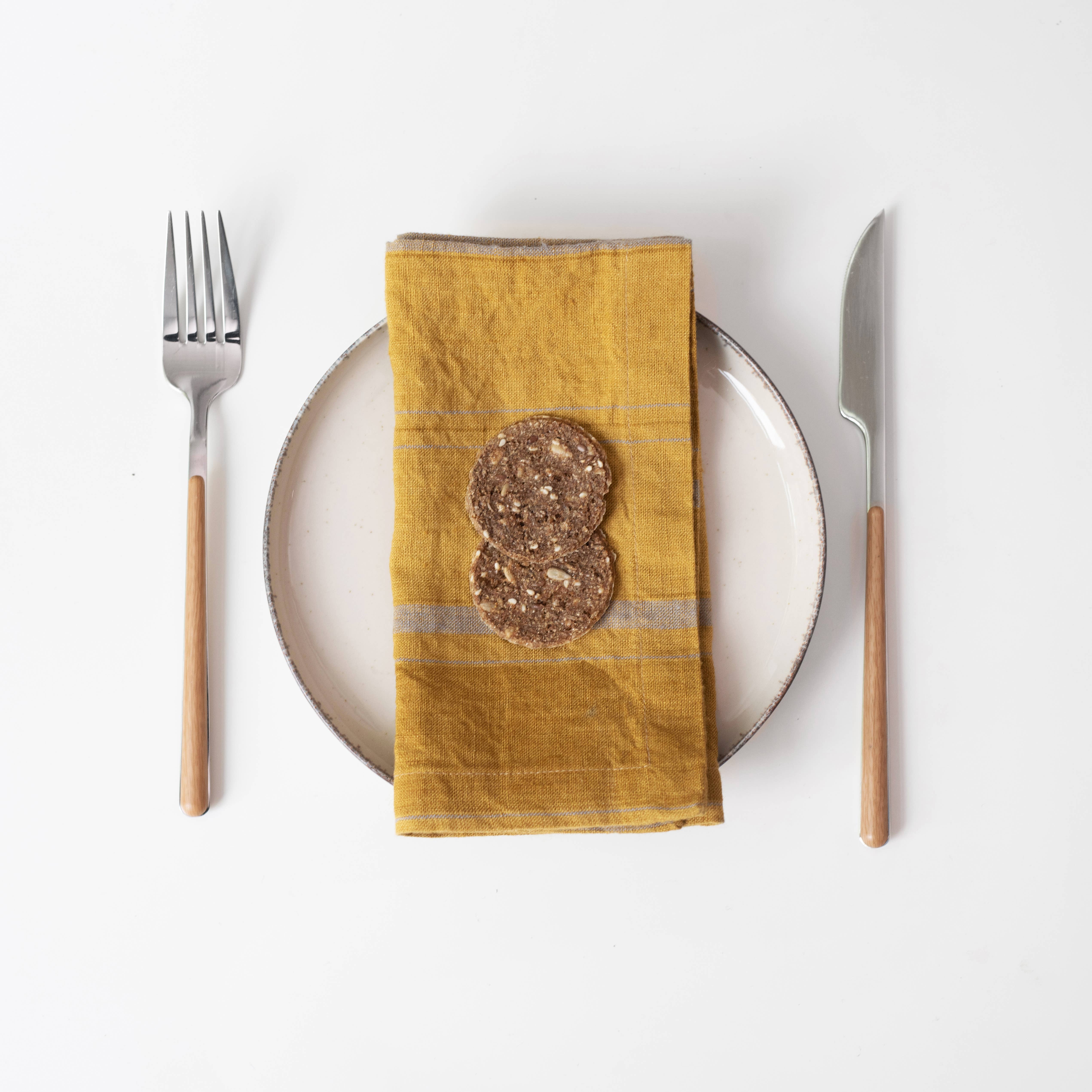 Linen Tales (We cover U.S. import duties) - Vente Serviettes de table en tissu - Ensemble de 2 serviettes en lin à rayures ambrées et bronze0