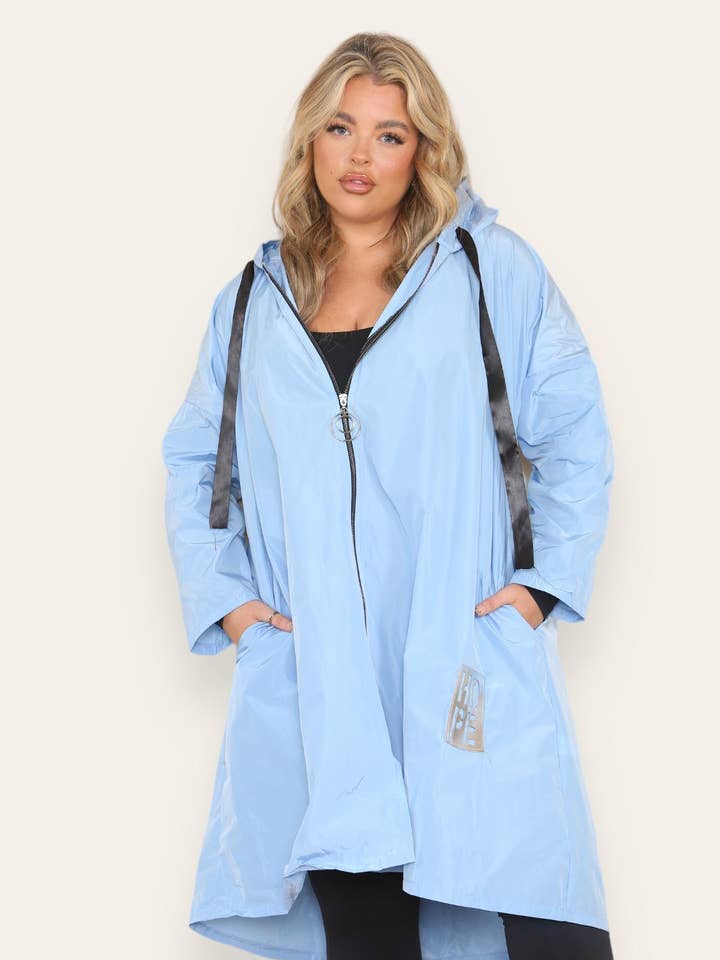 Miss Bold - Wholesale Raincoat - Women's - Oversized Hooded Rain Mac18