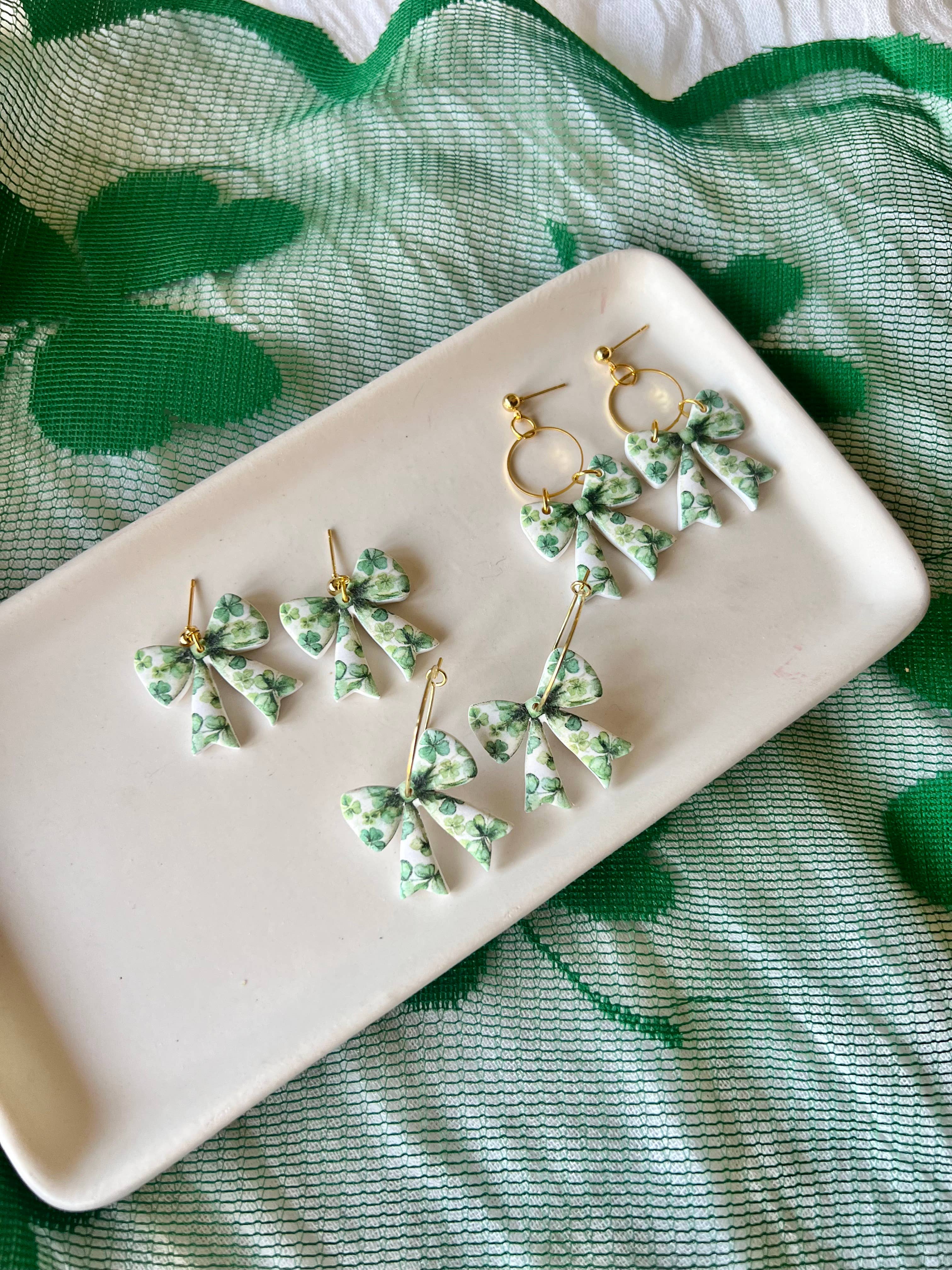 SeizeTheClayJewelry - Vente Boucles d'oreilles pendantes - Boucles d'oreilles nœud trèfle, Boucles d'oreilles nœud trèfle à quatre feuilles, Nœud porte-bonheur5