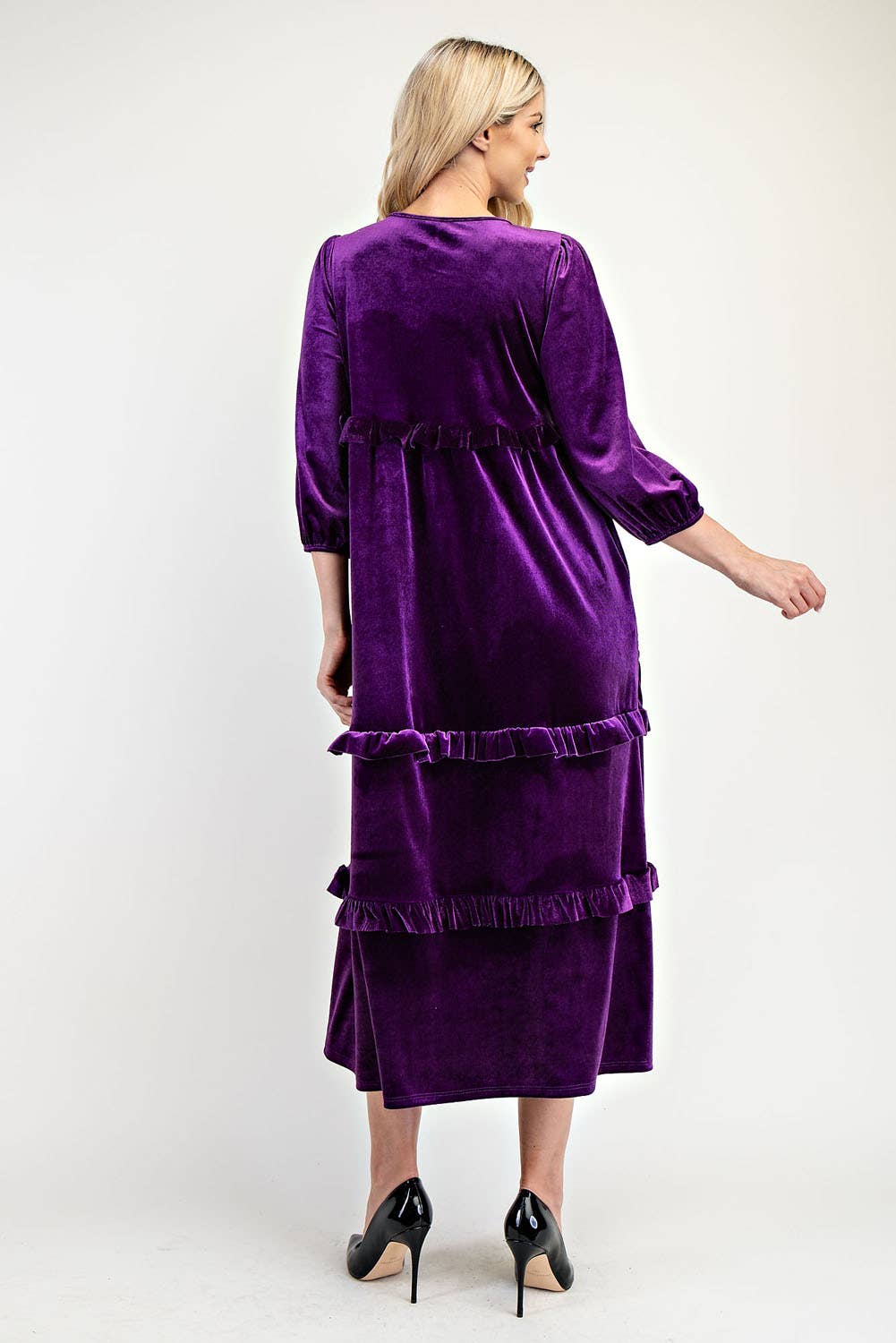 Celeste Clothing – wholesale Klänning - Dam – PLUS SIZE ELEGANT BLYGSAM KLÄNNING I SAMMET -MD33897-PL38