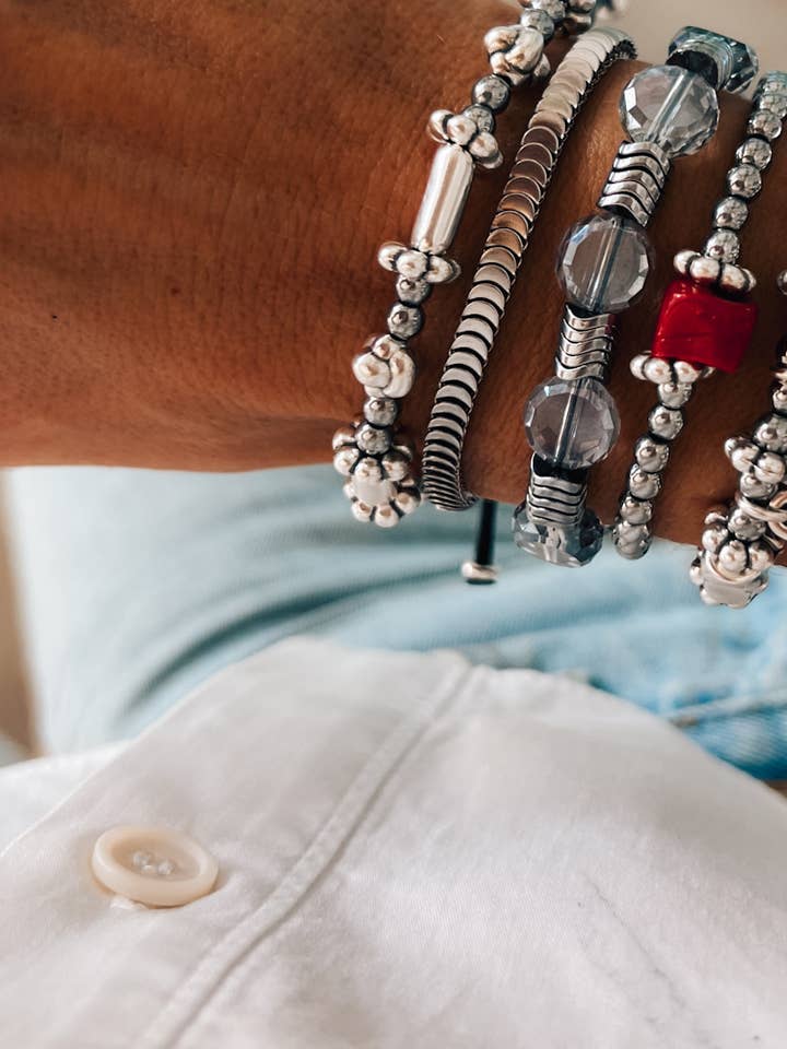 Silver beaded stackable bracelets for wholesale by Goupi