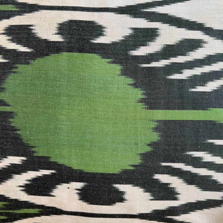 Ikat Atelier - Wholesale Decoratief kussen - Dubbelzijdig Ikat zijden kussen, Ikat kussen, Ikat Home3