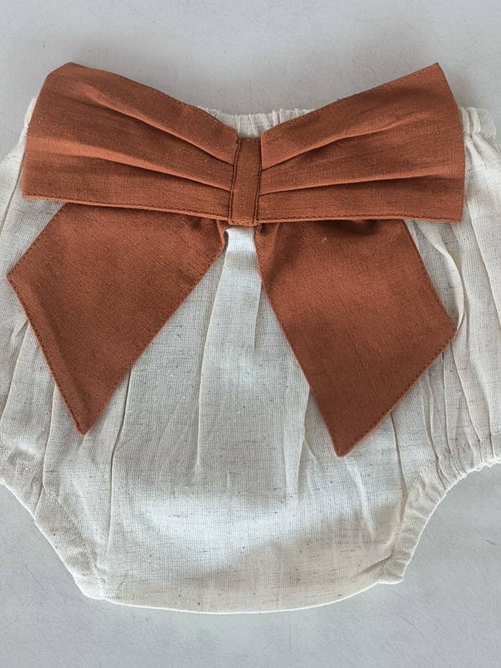 Funda de pañal marfil con lazos oxidados: bebé: bebé para venta al por mayor de Yo Baby