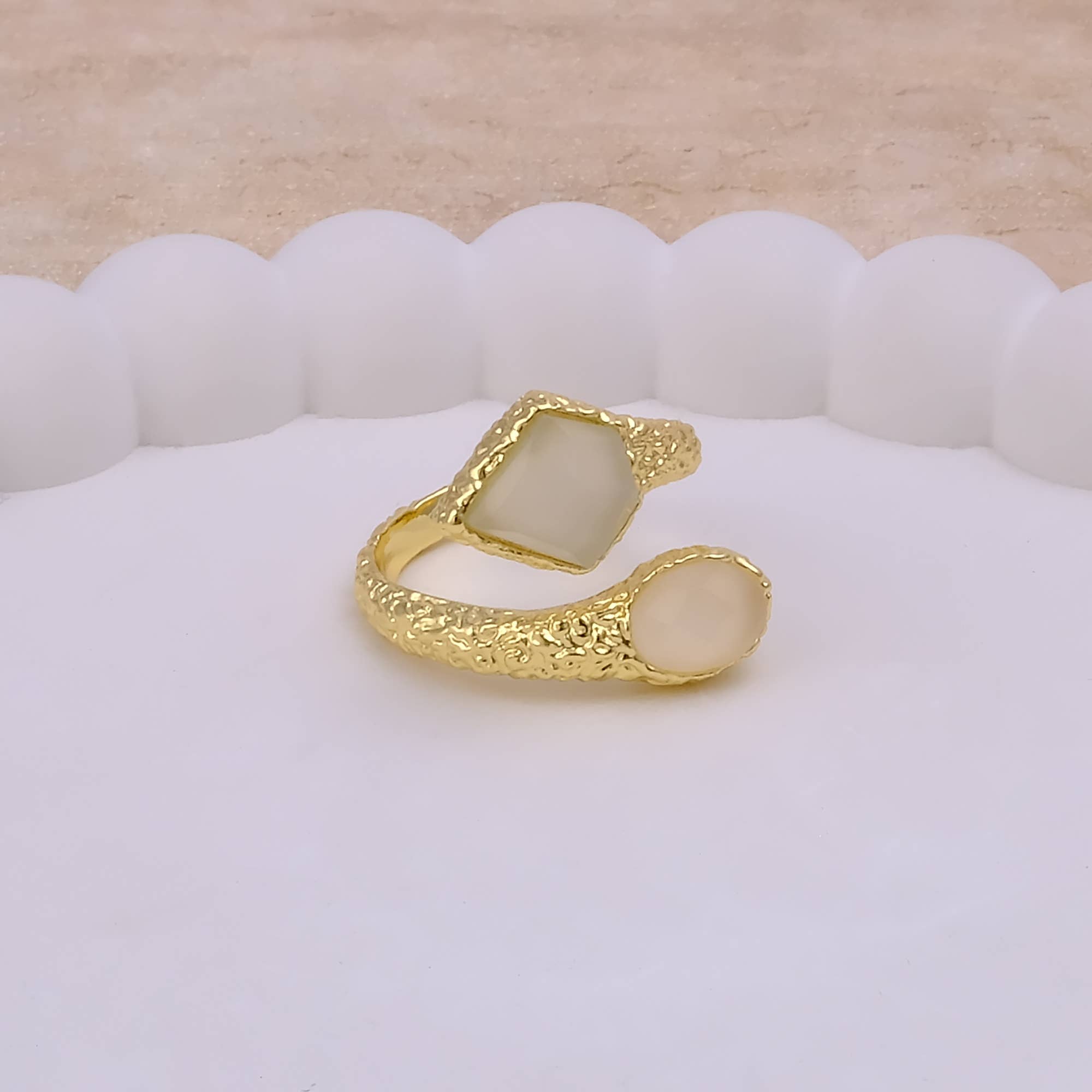 El Joyero – wholesale Multi-stone ring – Handmade White Moonstone Rings Gemstone Textured Band Rings2