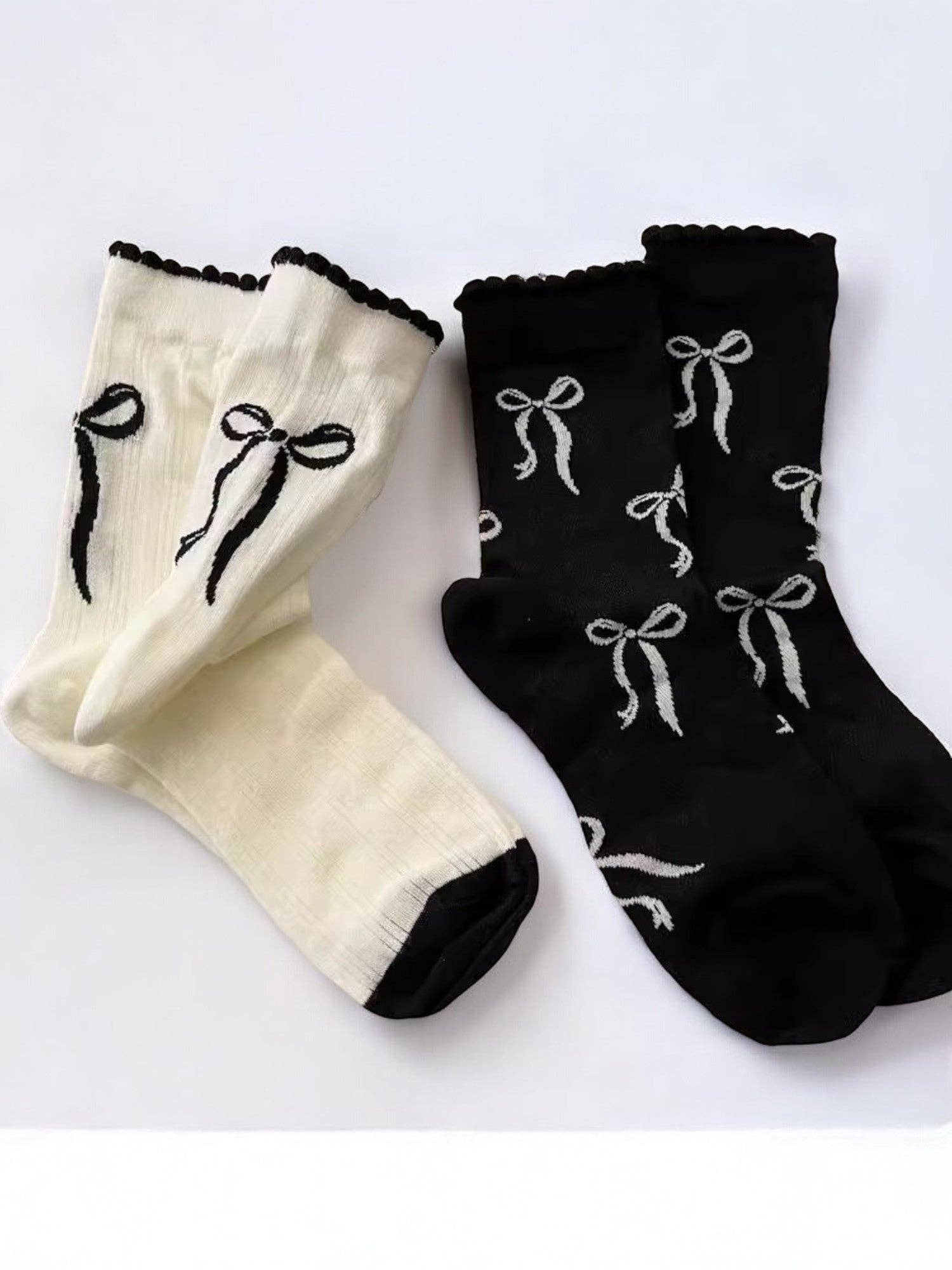 AK Brand - Vendita all'ingrosso Calzini - Donna - Calzini da donna alla caviglia con fiocco a nastro e bordo arricciato1