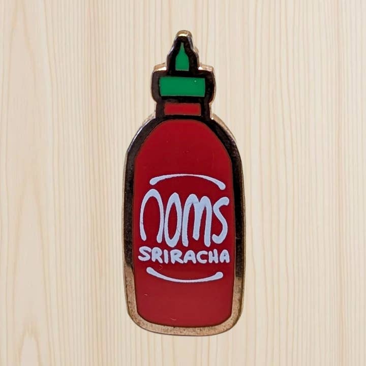 Sriracha Emaille Pin für den Großhandel von Noms
